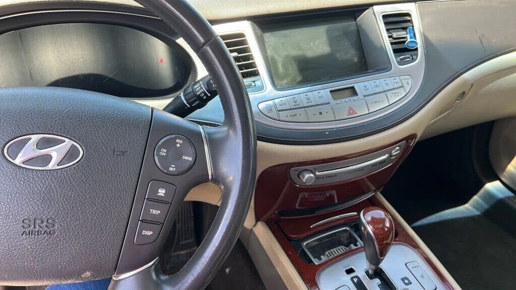 2012 HYUNDAI Genesis