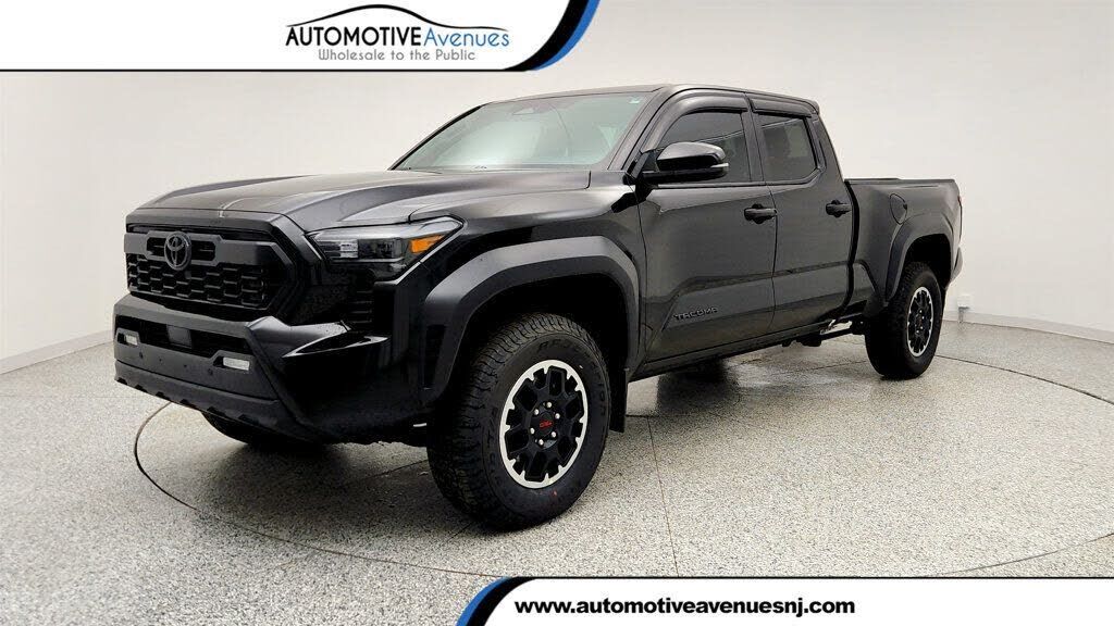2024 TOYOTA Tacoma