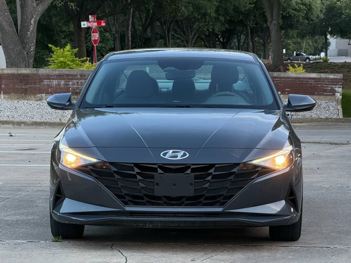 2023 HYUNDAI Elantra
