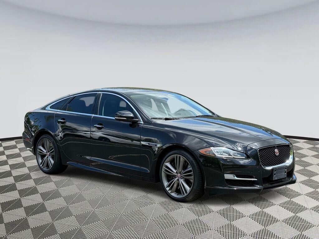 2016 JAGUAR XJ