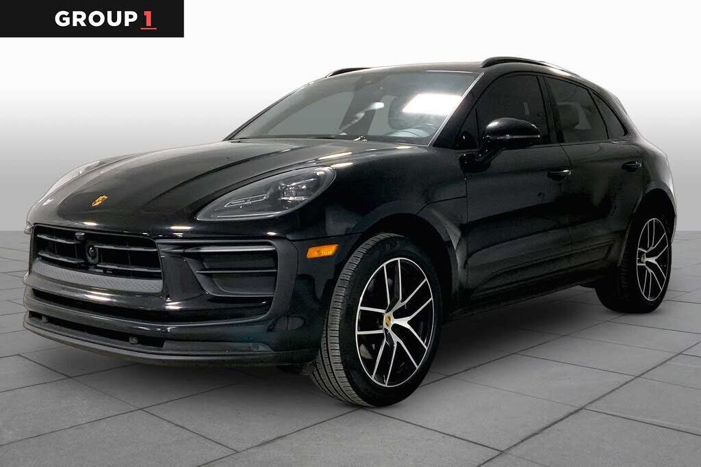 2022 PORSCHE Macan