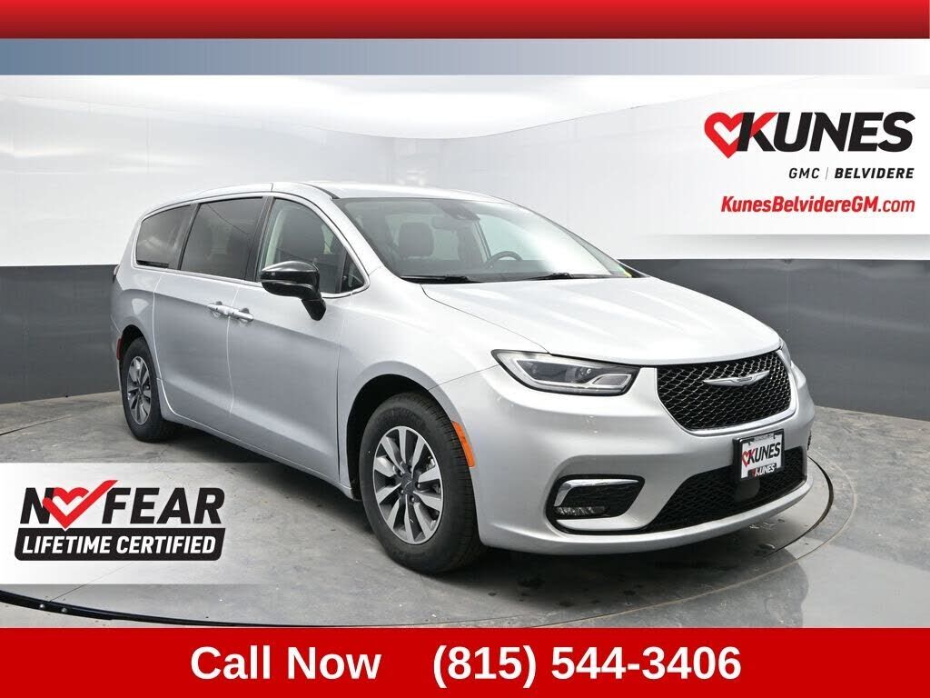 2024 CHRYSLER Pacifica