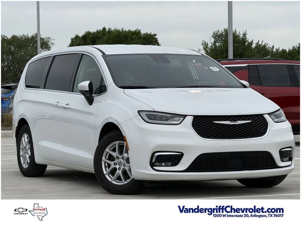 2023 CHRYSLER Pacifica