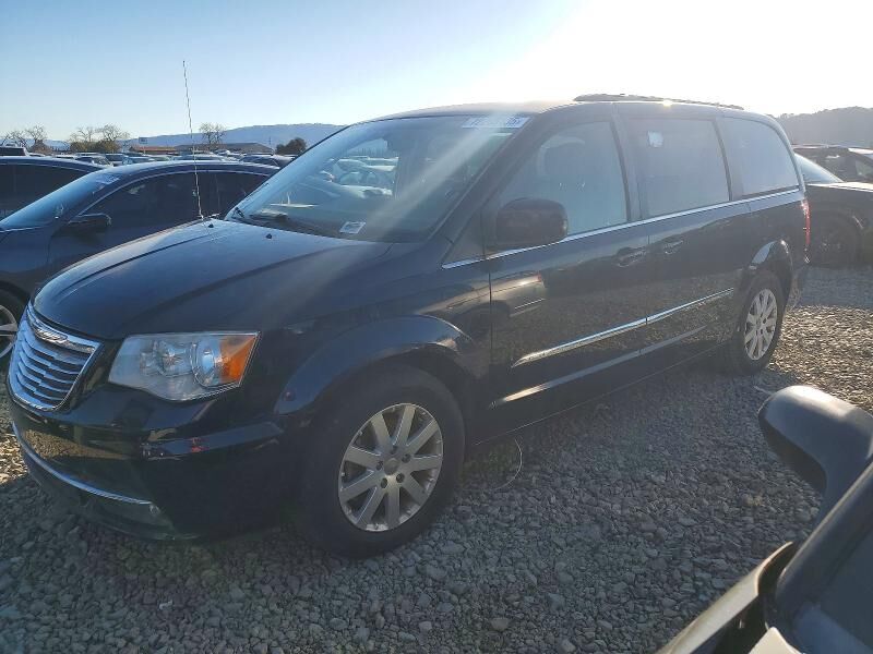 2016 CHRYSLER Town and Country