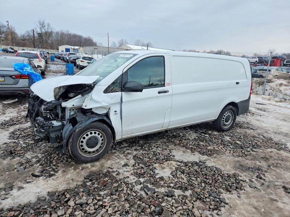 2023 MERCEDES-BENZ METRIS