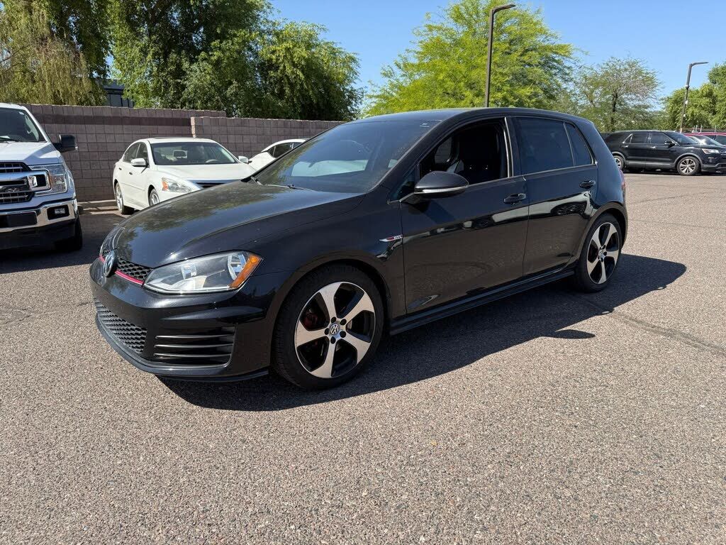 2016 VOLKSWAGEN Golf GTI