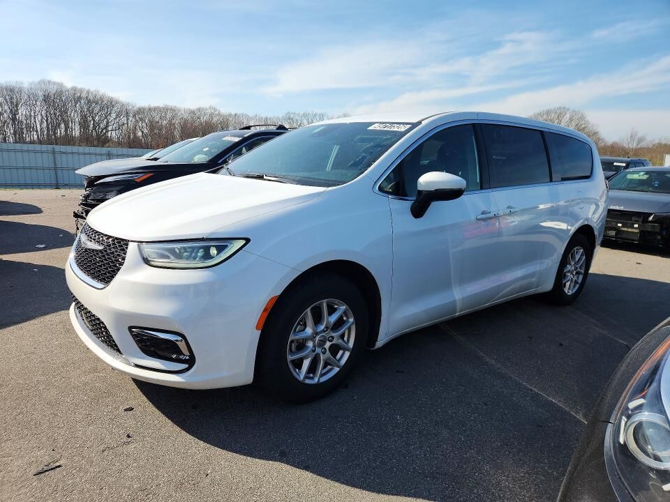 2023 CHRYSLER Pacifica