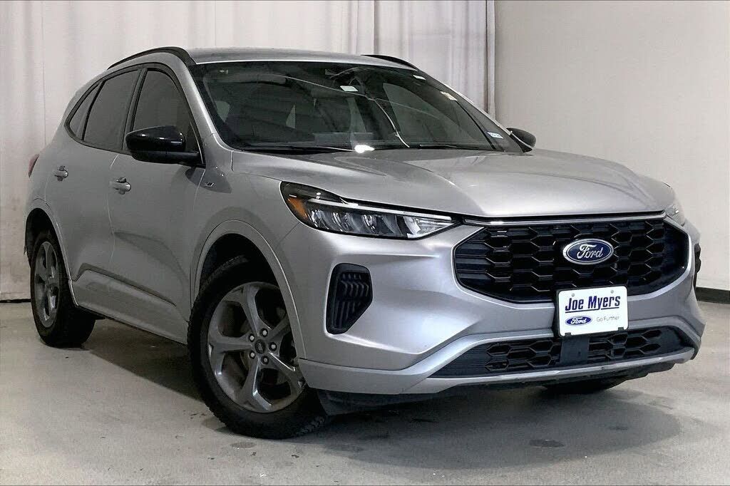 2024 FORD Escape
