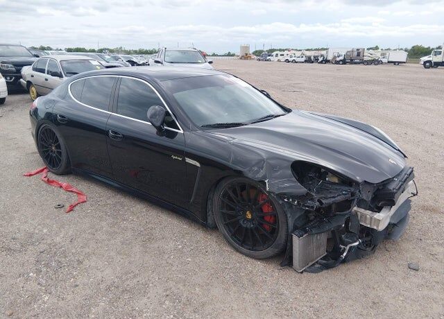 2013 PORSCHE Panamera