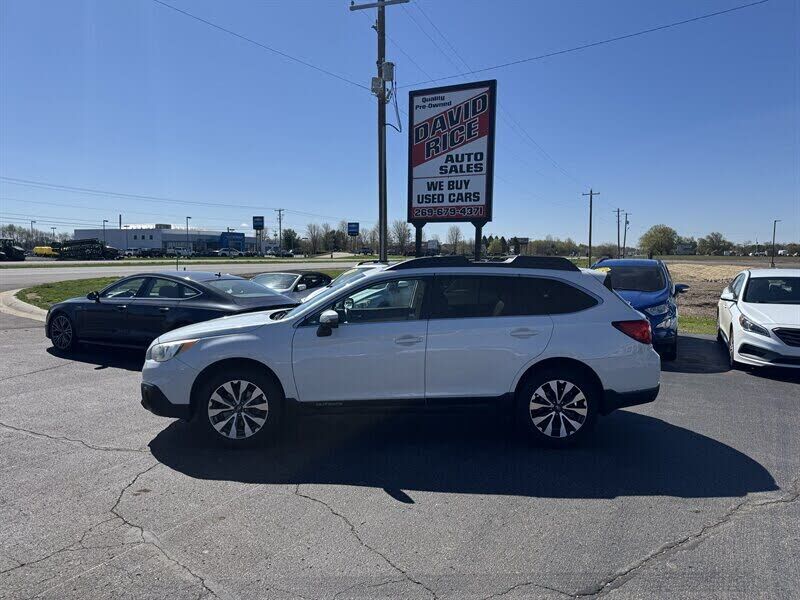 2017 SUBARU Outback