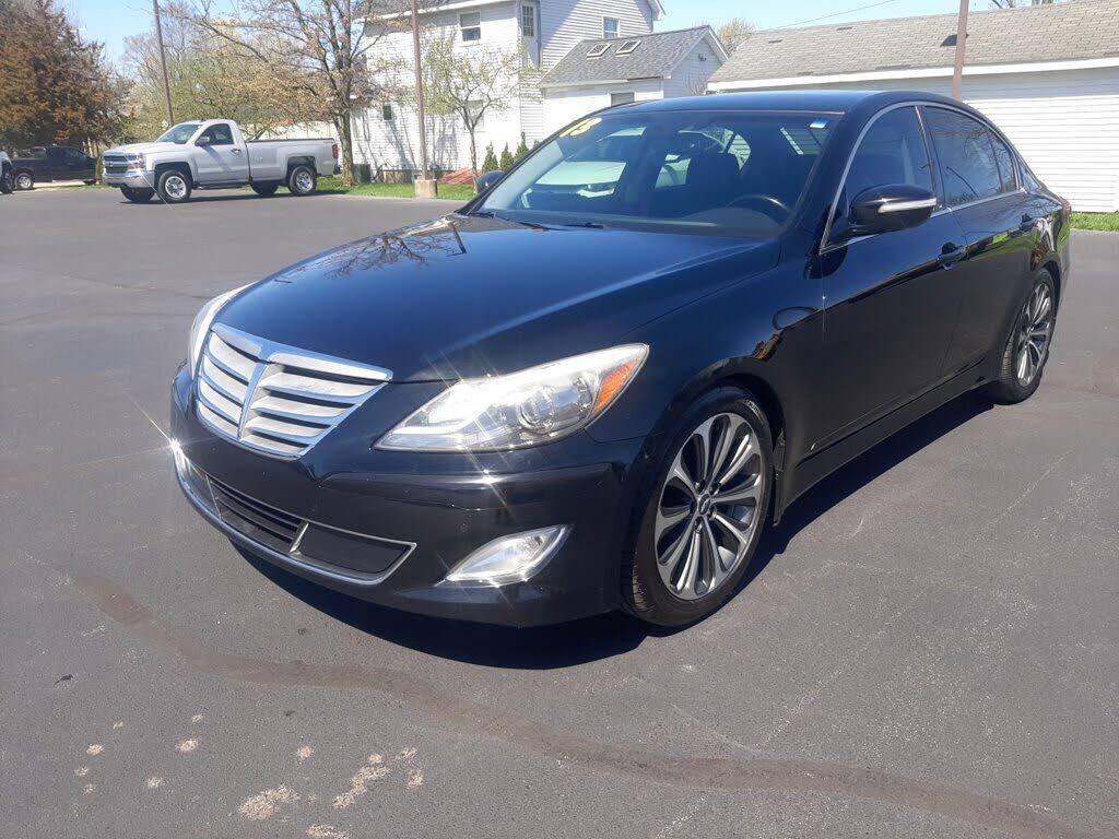 2013 HYUNDAI Genesis