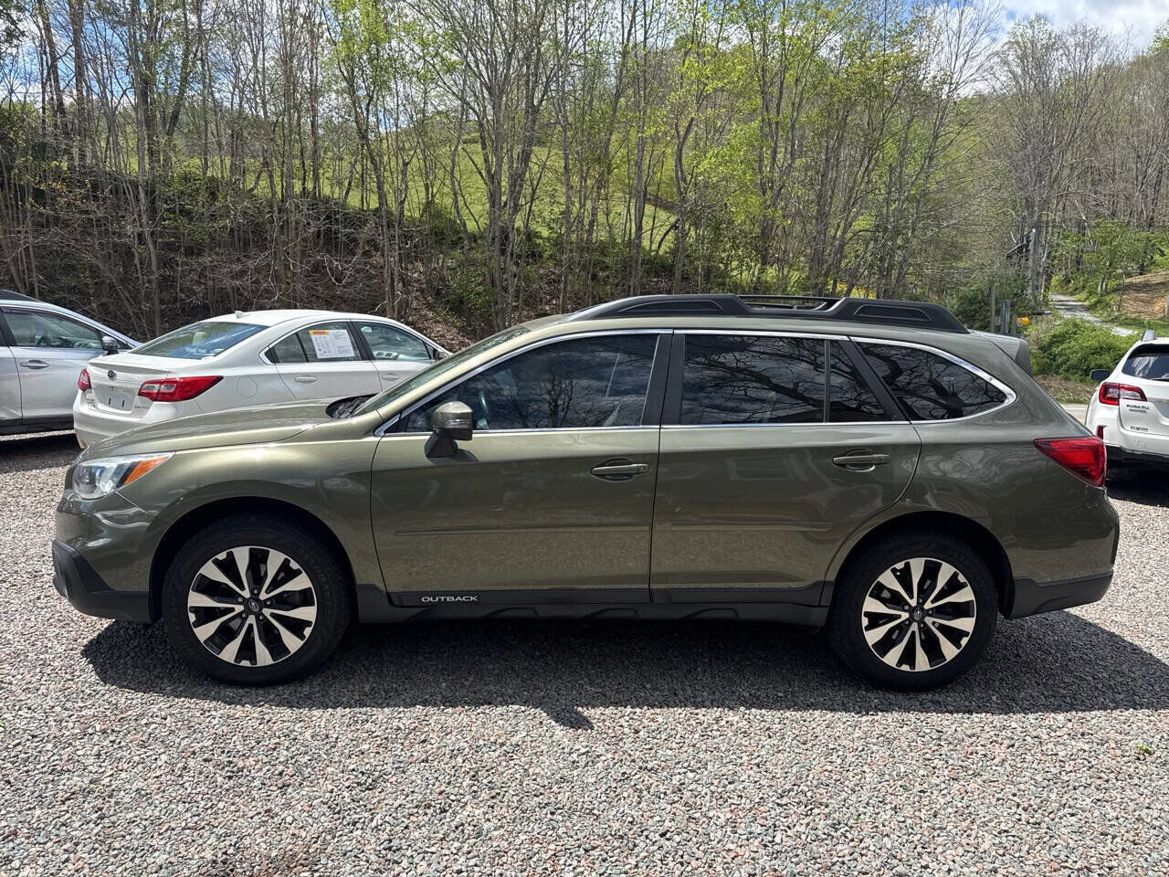 2017 SUBARU Outback