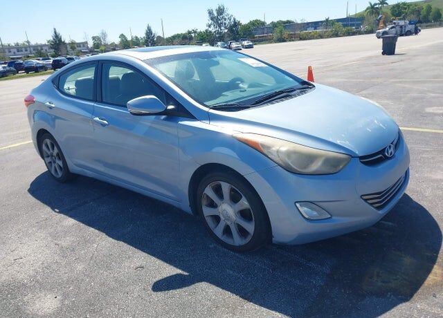 2011 HYUNDAI Elantra