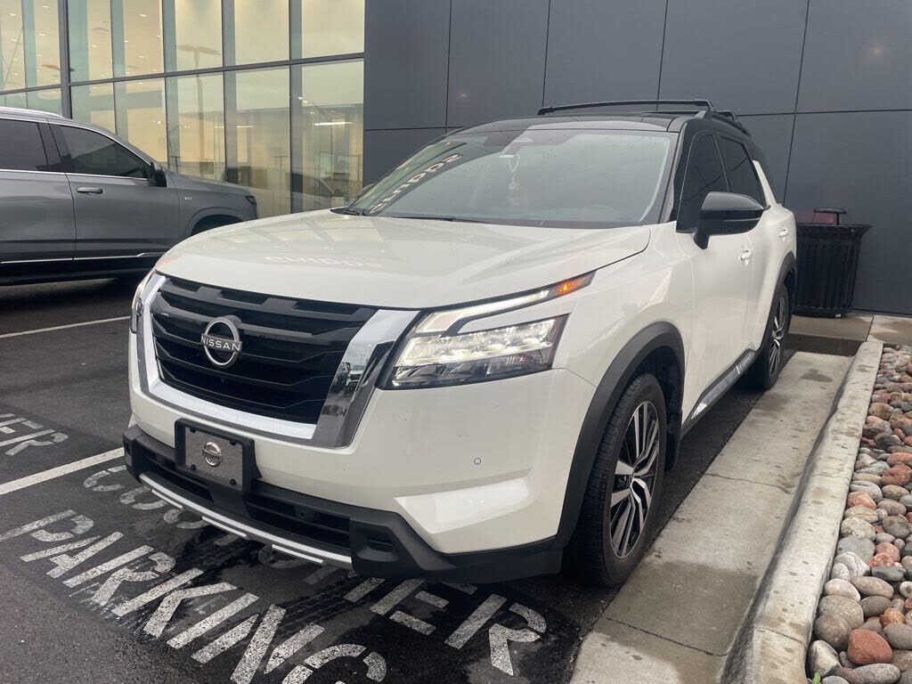 2023 NISSAN Pathfinder