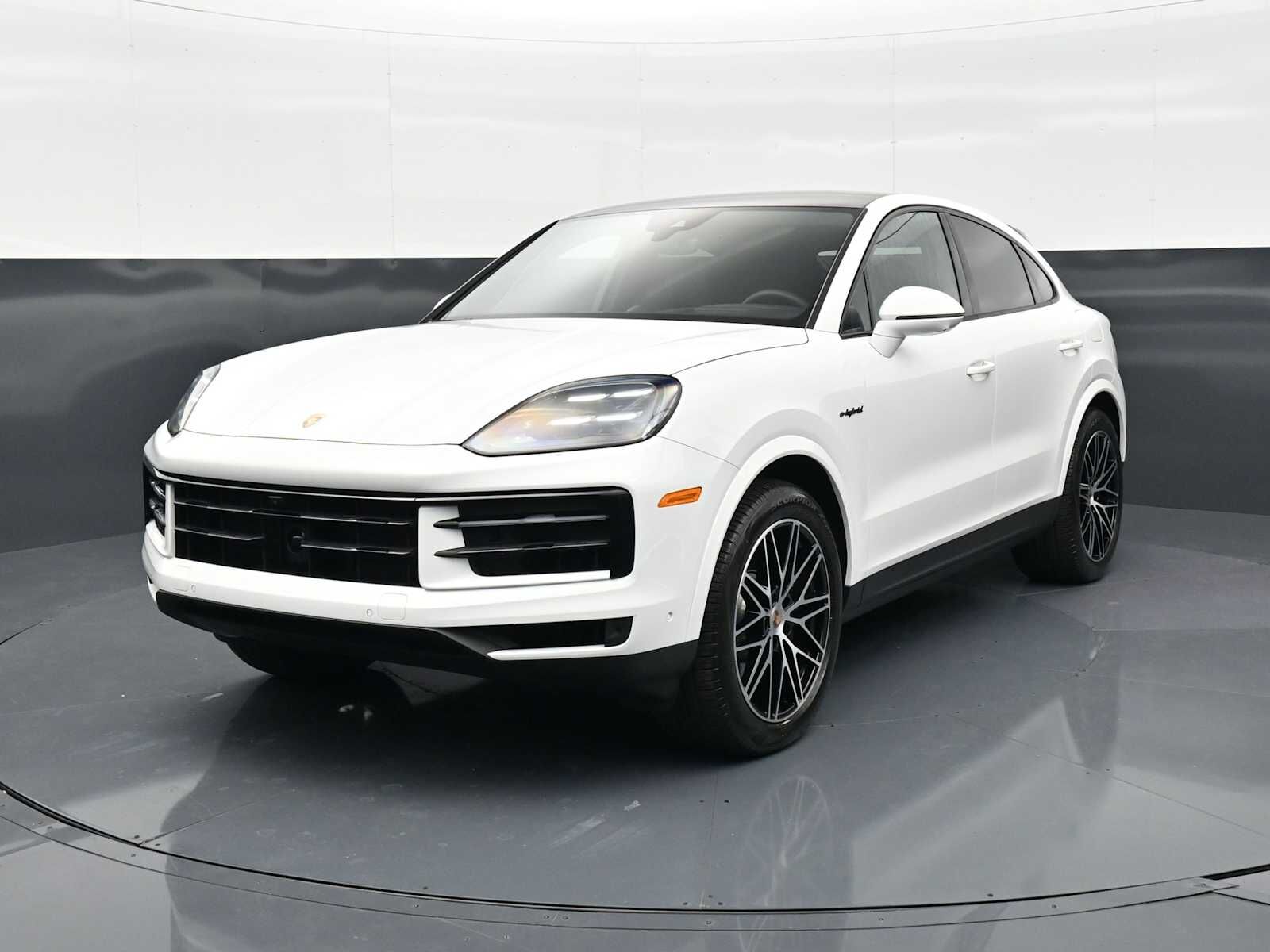 2025 PORSCHE Cayenne