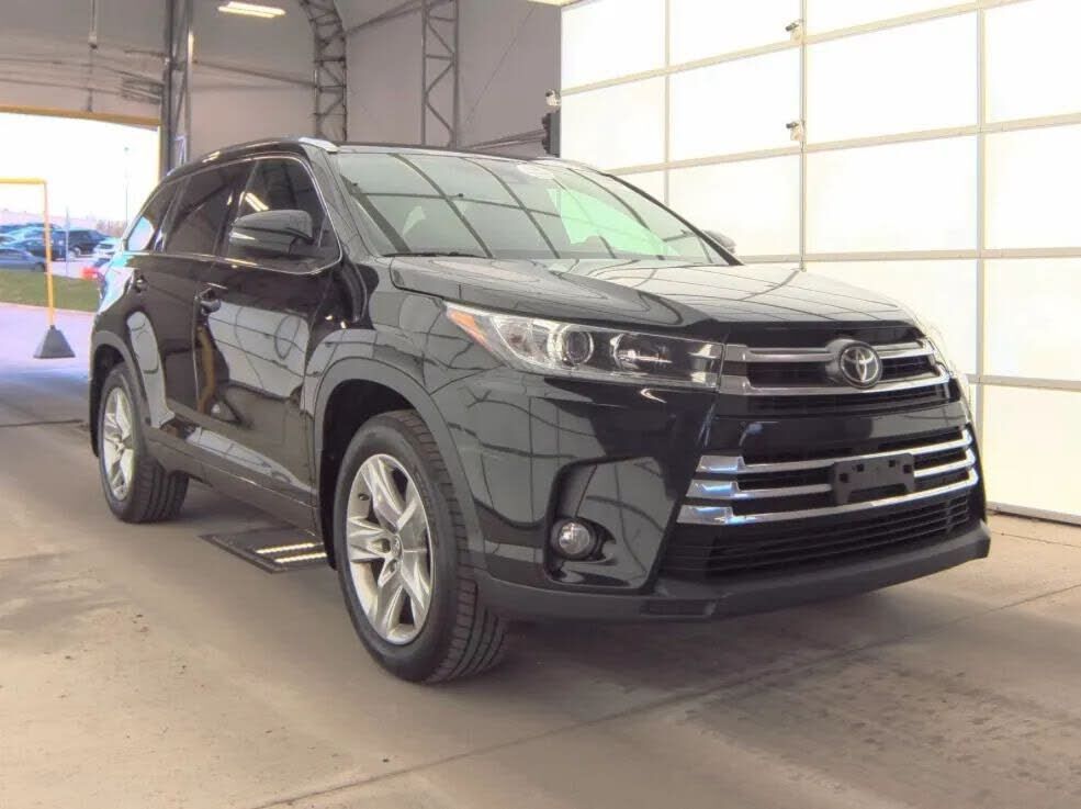 2017 TOYOTA Highlander