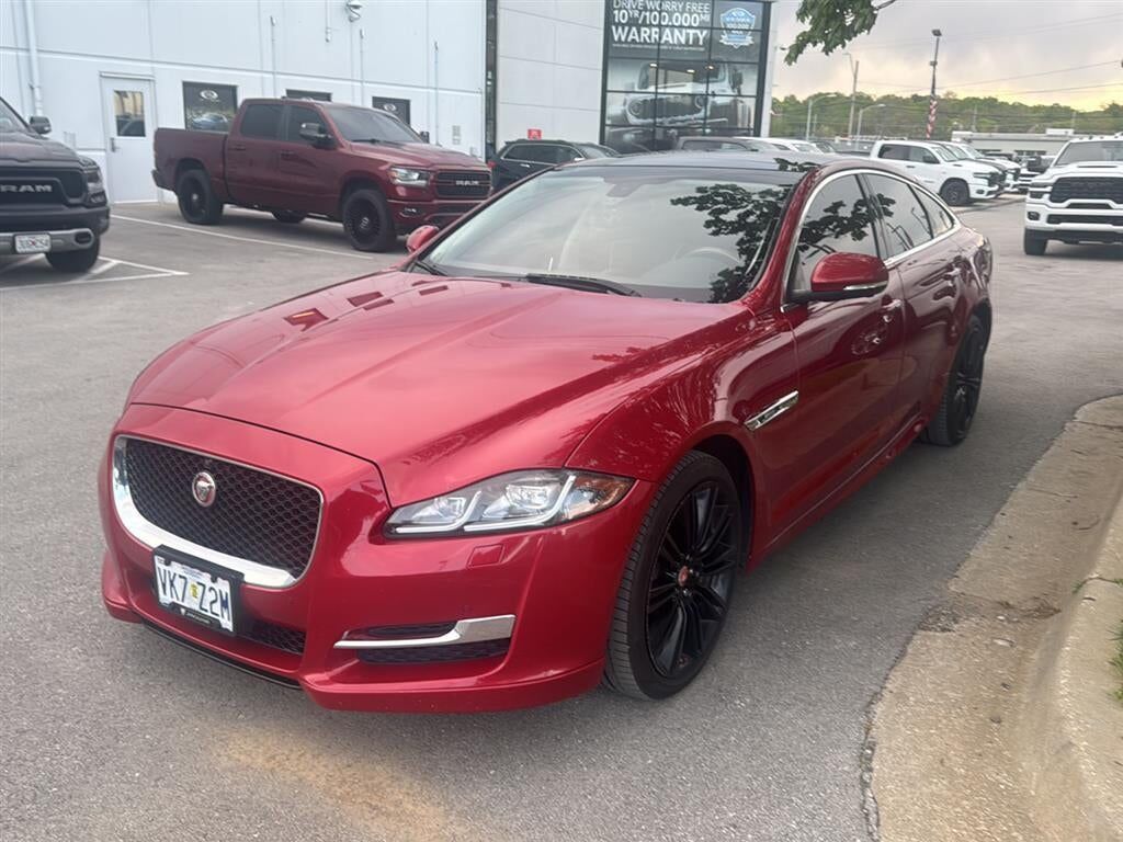 2016 JAGUAR XJ