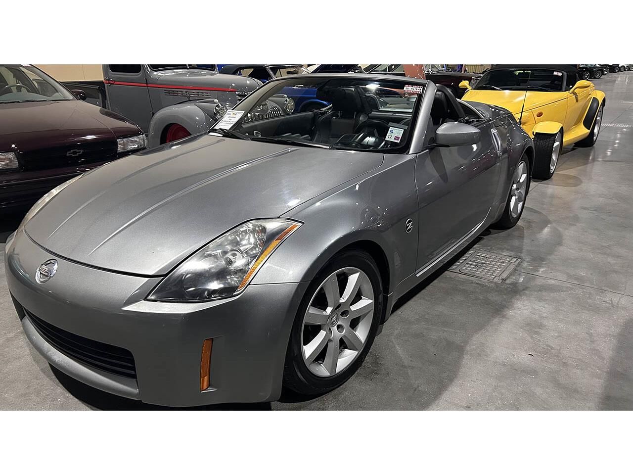 2004 NISSAN 350Z