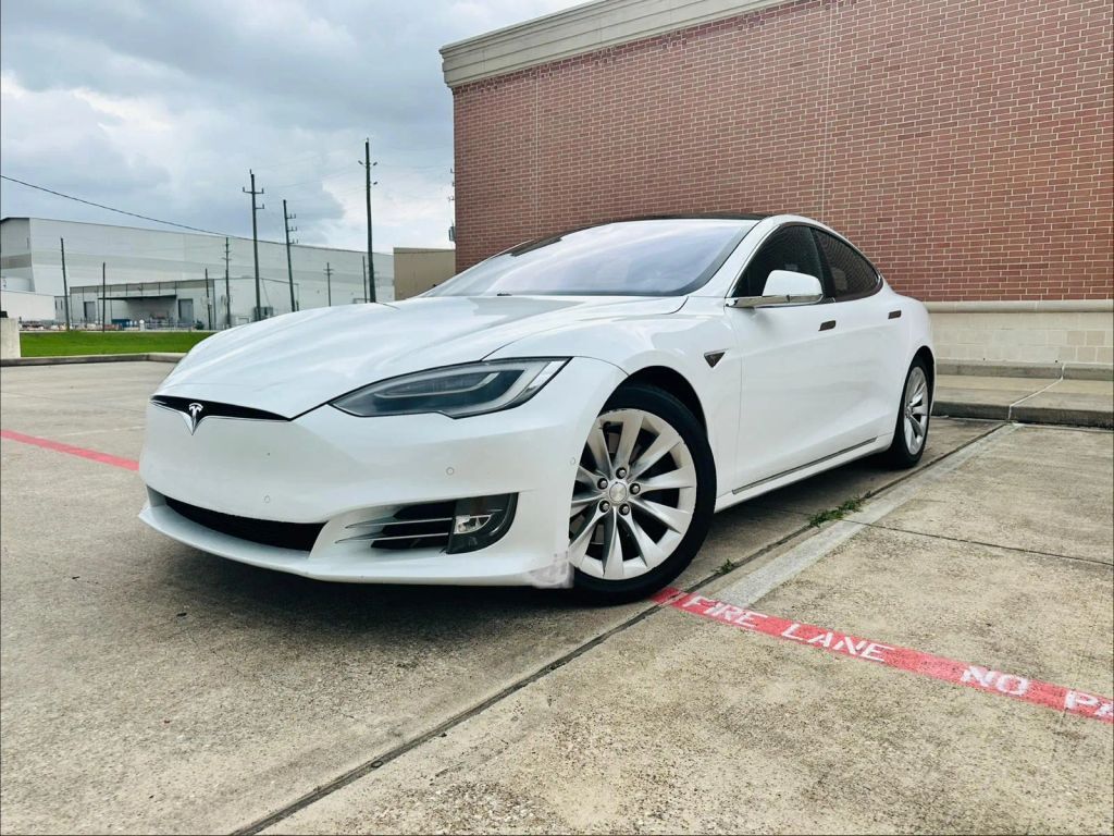 2016 TESLA Model S
