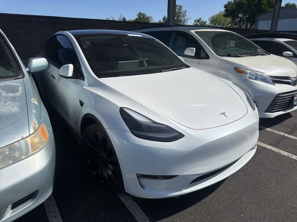 2022 TESLA Model Y