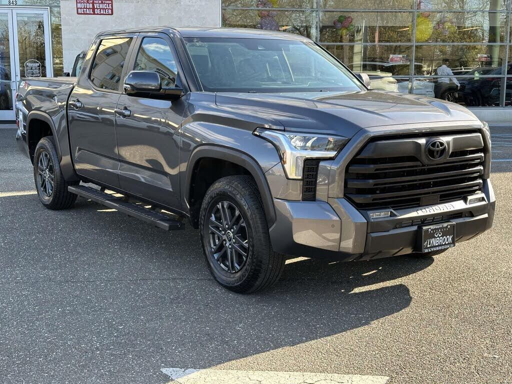 2024 TOYOTA Tundra