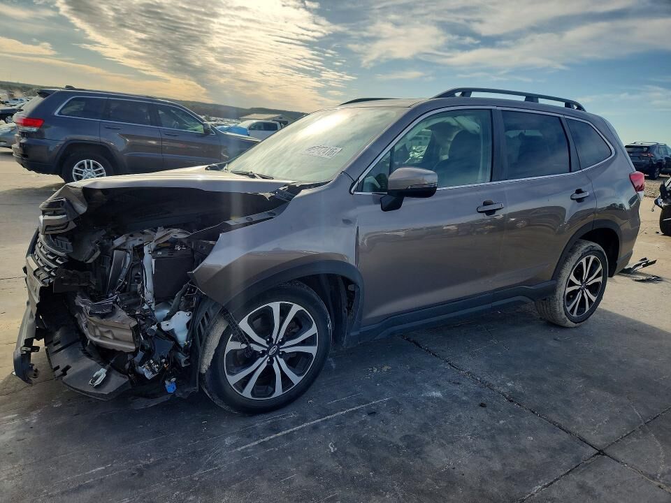 2023 SUBARU Forester