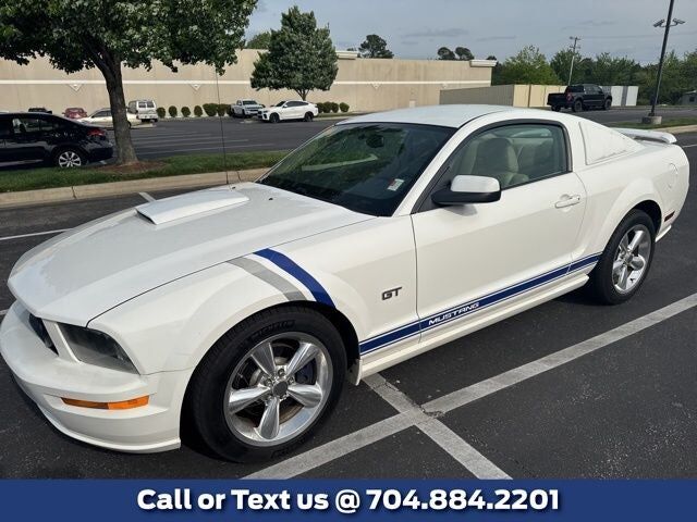 2008 FORD Mustang