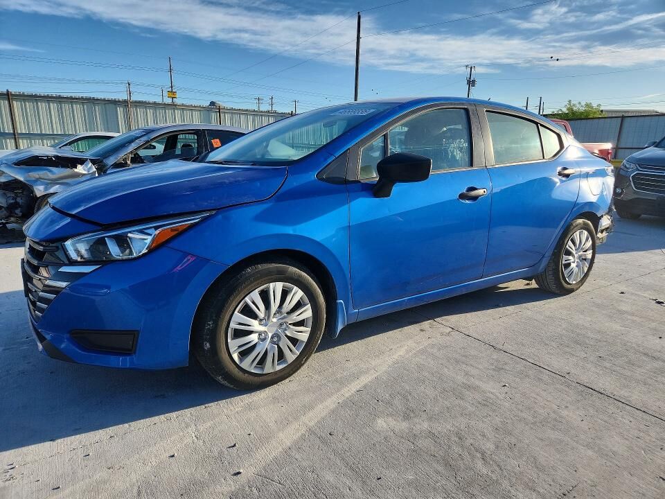 2023 NISSAN Versa