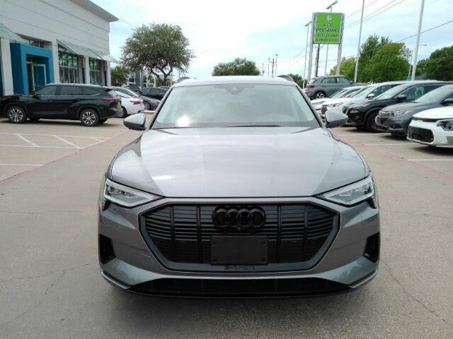 2022 Audi e-tron