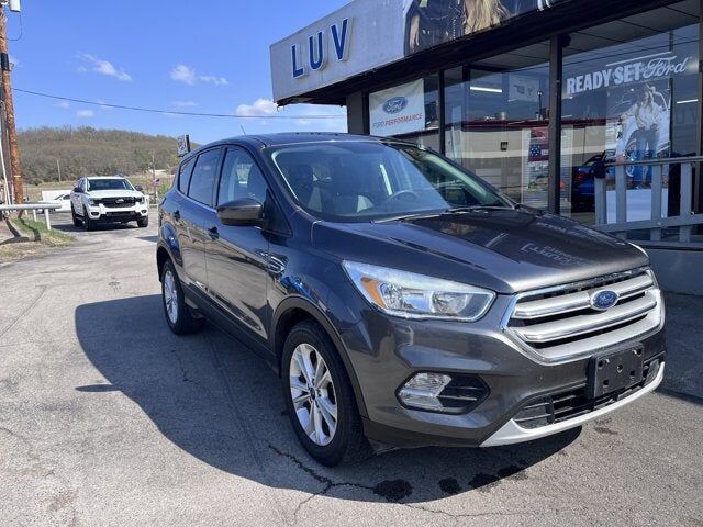 2017 FORD Escape