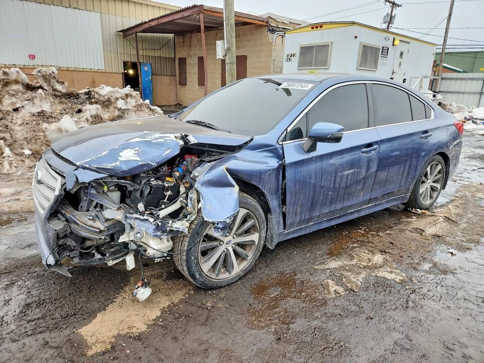 2015 SUBARU Legacy