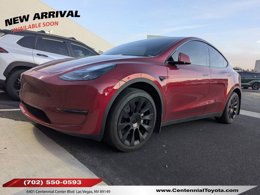 2024 TESLA Model Y