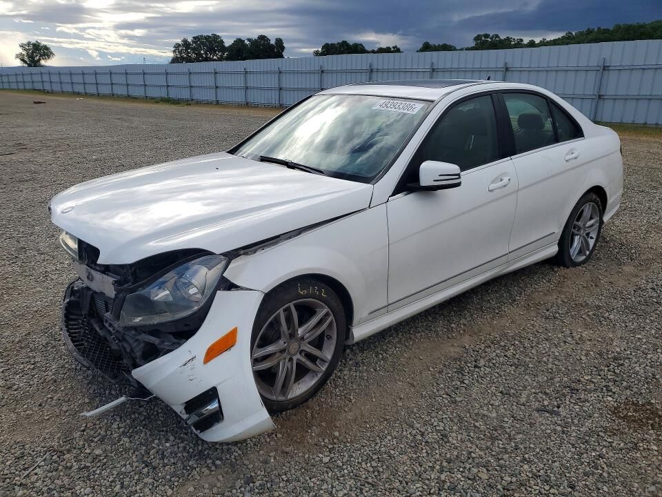 2014 MERCEDES-BENZ C-Class