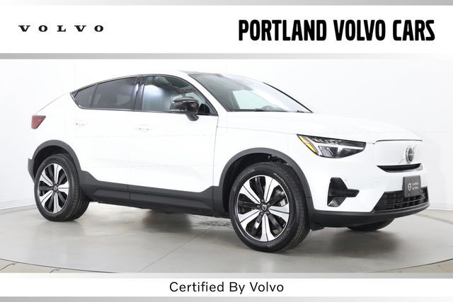 2023 VOLVO C40