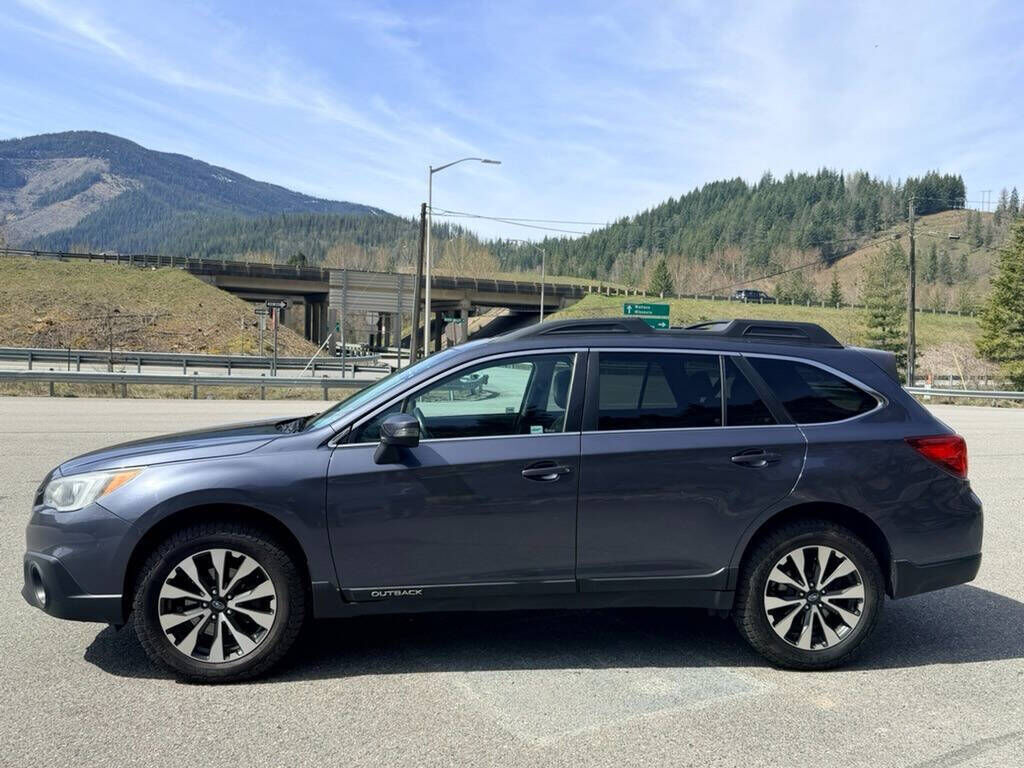 2017 SUBARU Outback