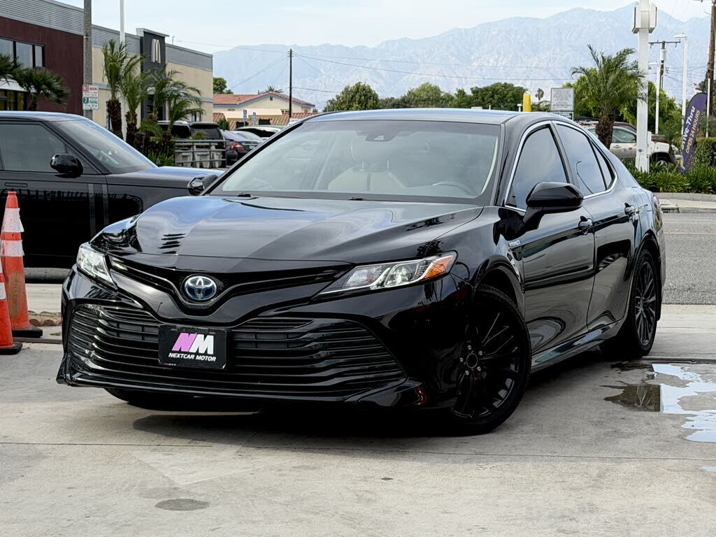 2020 TOYOTA Camry