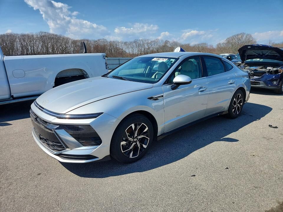 2025 HYUNDAI Sonata
