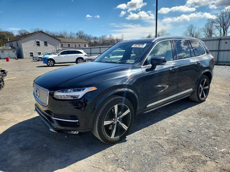 2016 VOLVO XC90