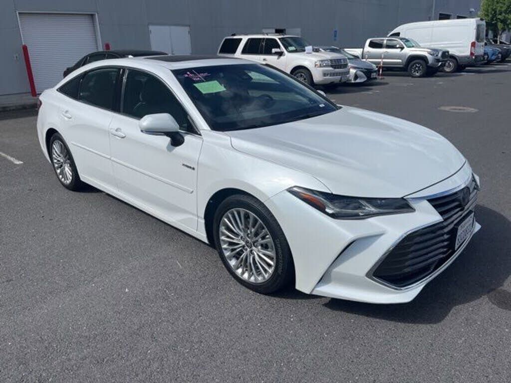 2020 TOYOTA Avalon