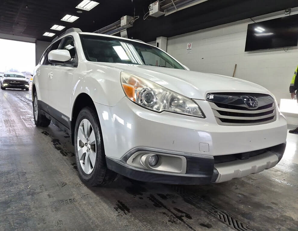 2012 SUBARU Outback