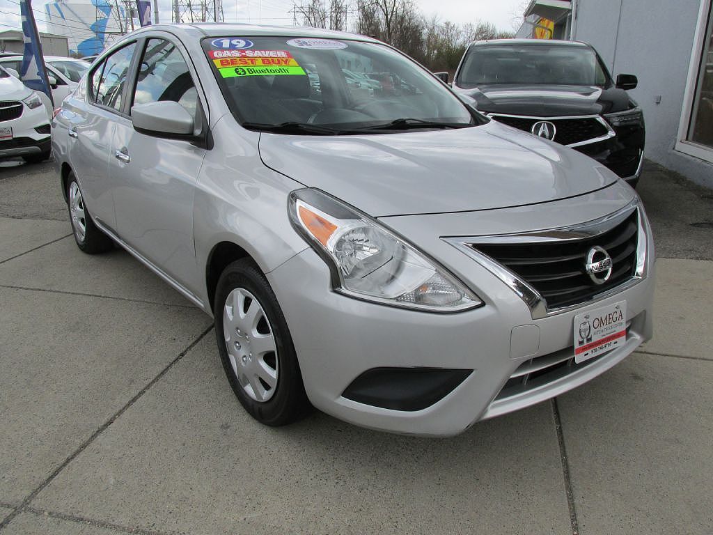 2019 NISSAN Versa