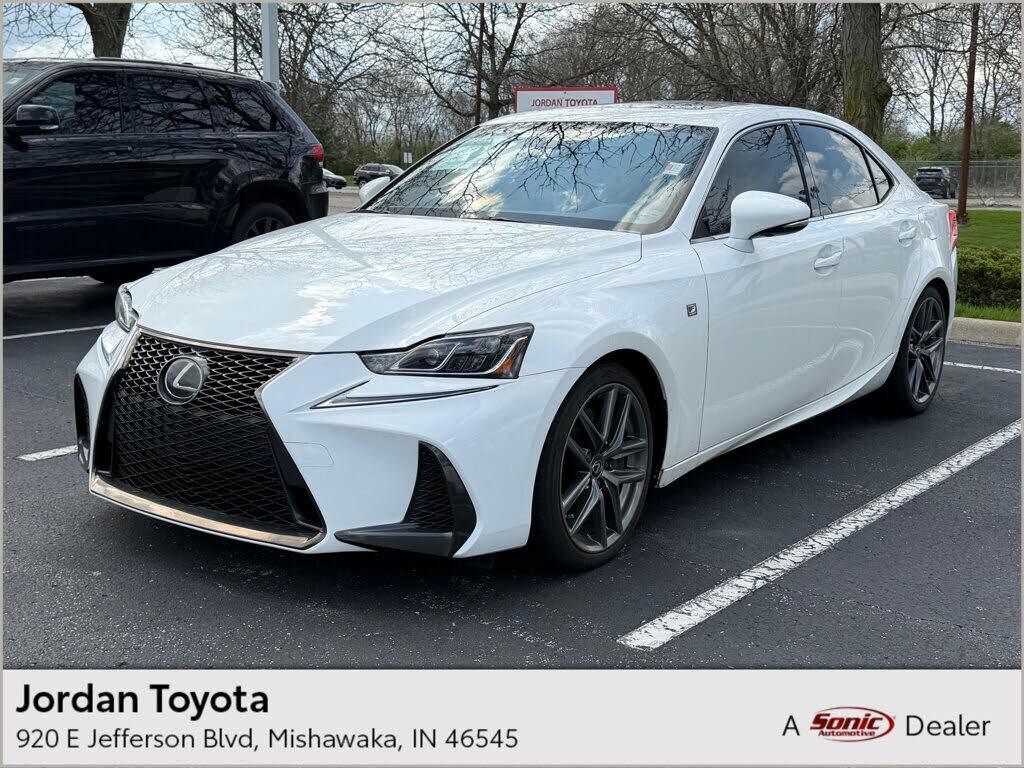 2019 LEXUS IS