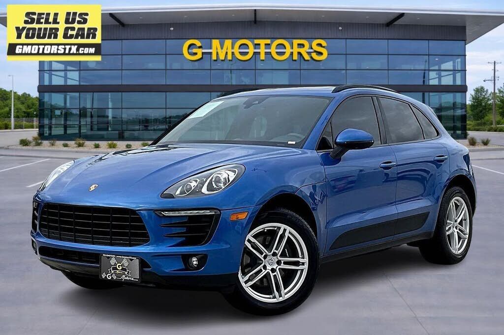 2017 PORSCHE Macan