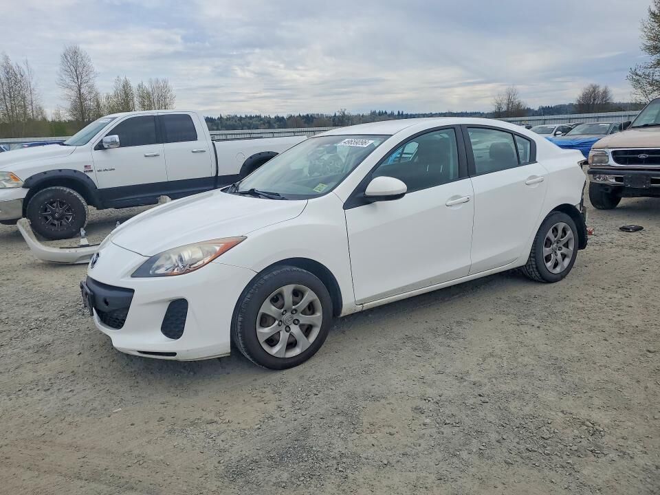 2013 MAZDA Mazda3