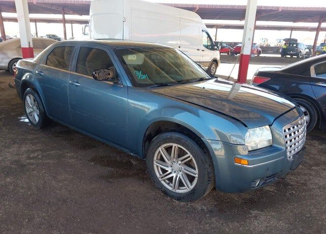 2005 CHRYSLER 300
