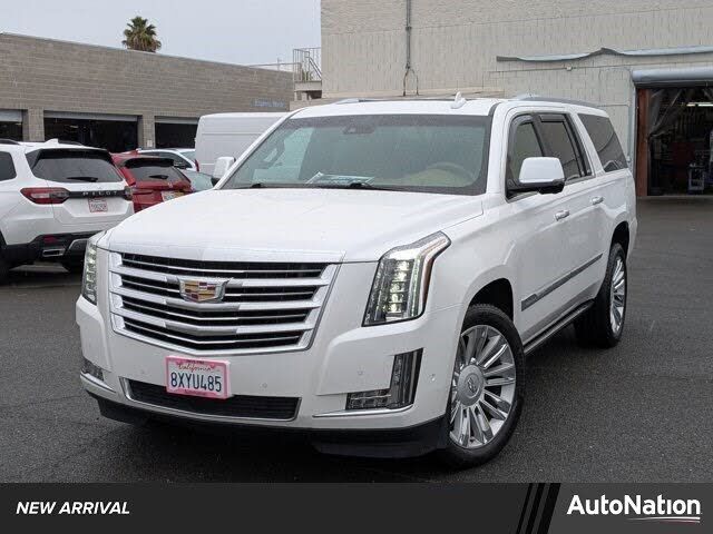 2017 CADILLAC Escalade ESV