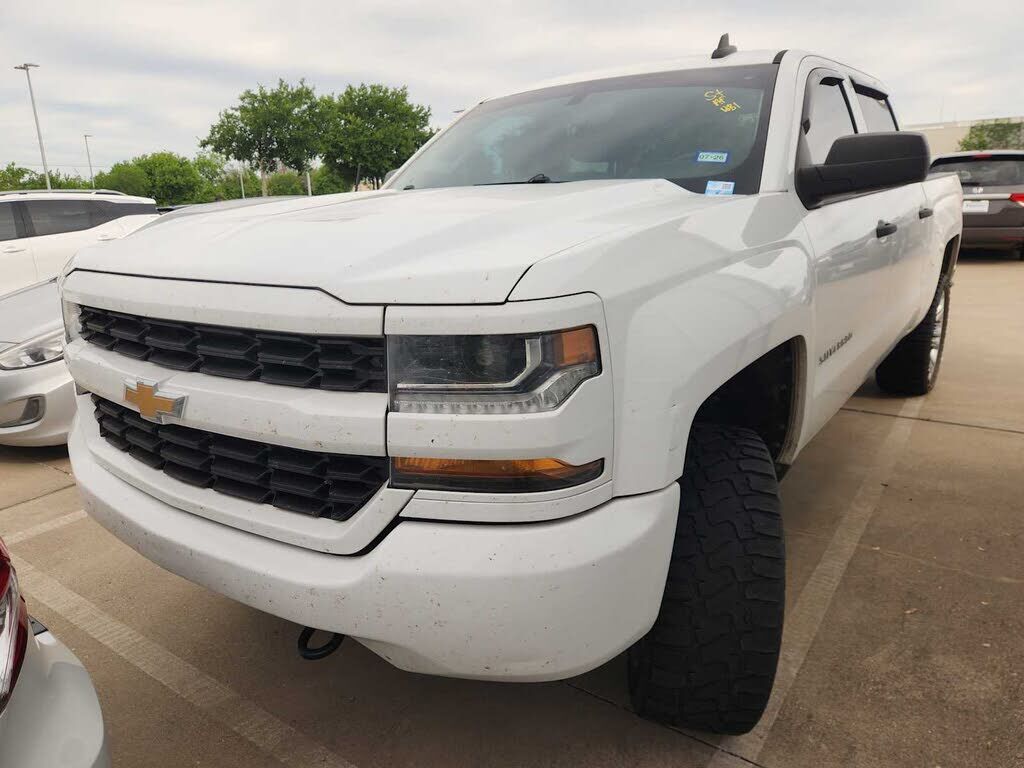 2018 CHEVROLET Silverado