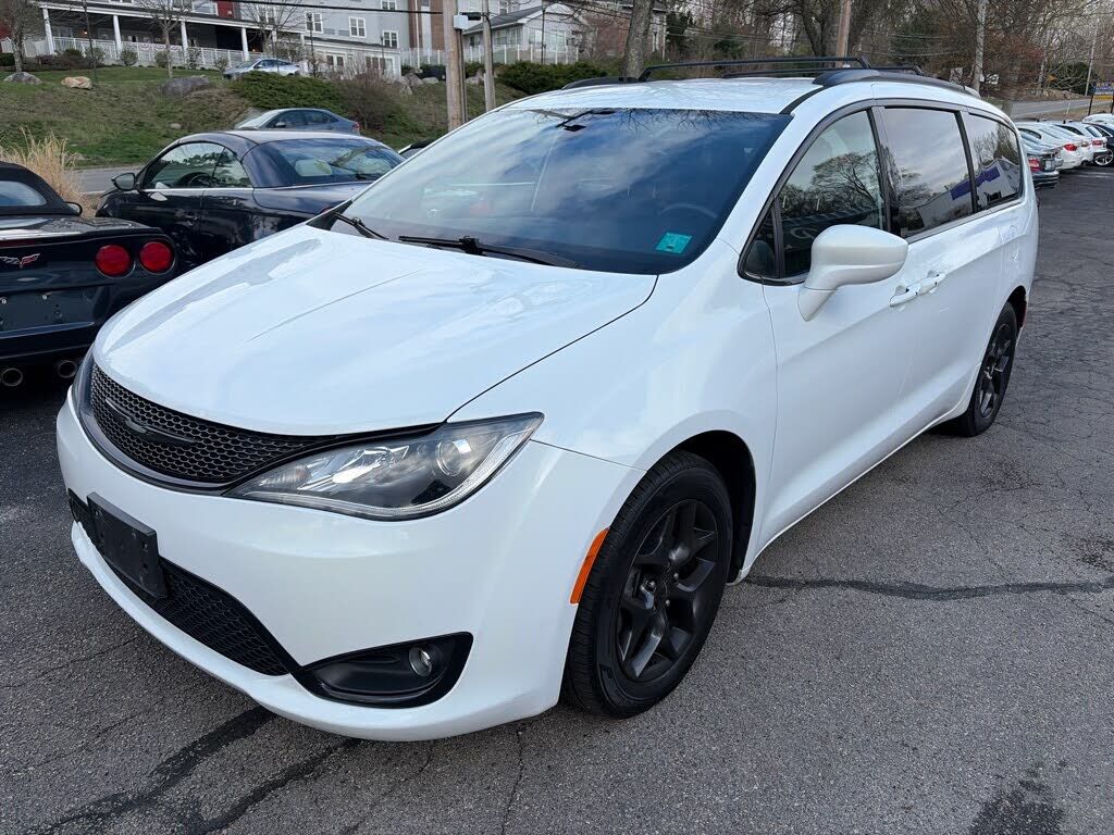 2019 CHRYSLER Pacifica