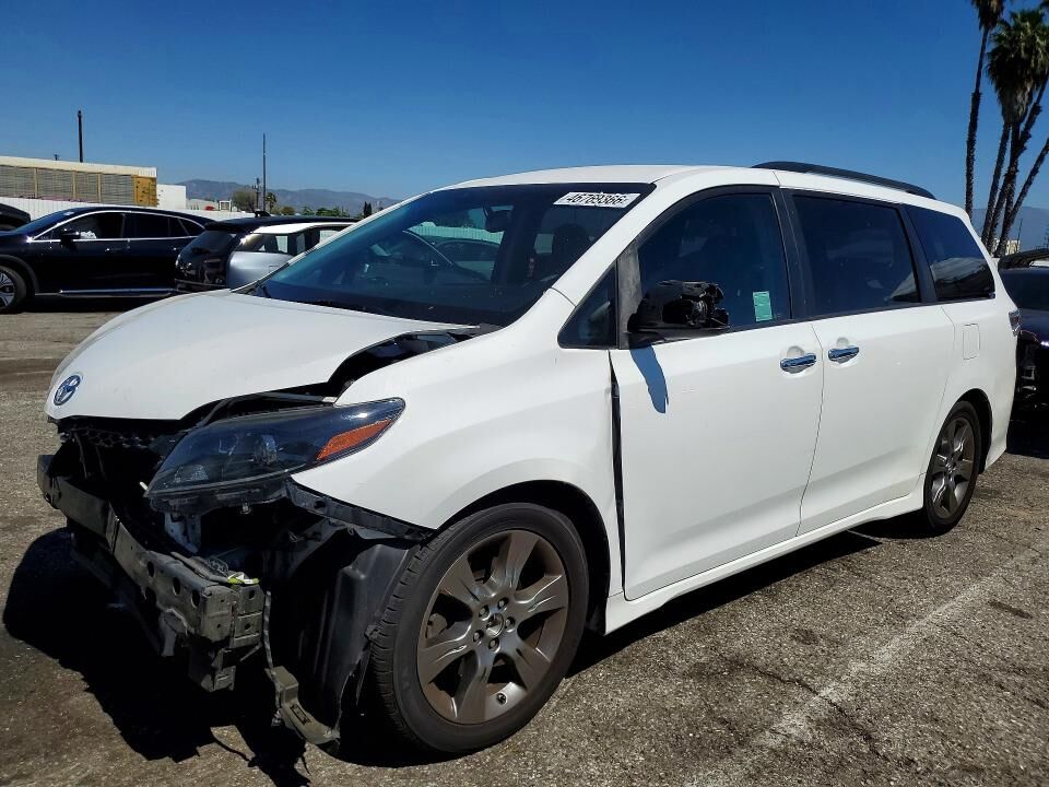 2015 TOYOTA Sienna