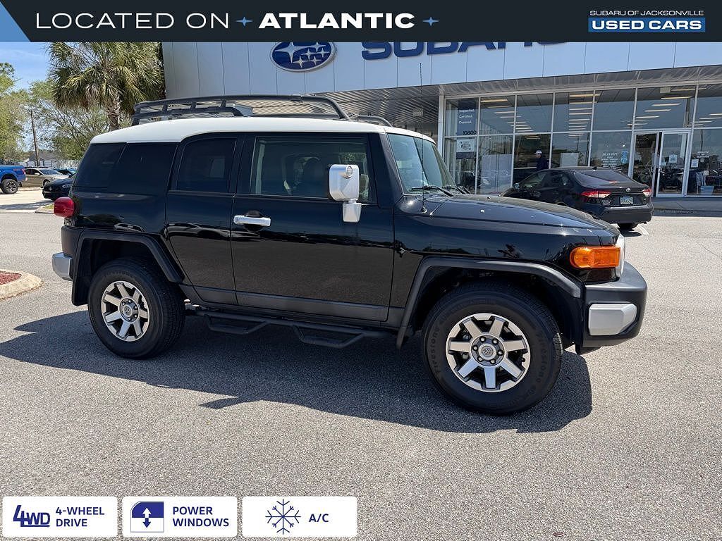 2014 TOYOTA FJ Cruiser